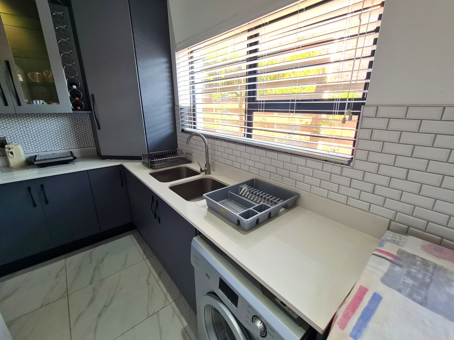 4 Bedroom Property for Sale in Noorsekloof Eastern Cape